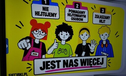 Zdjęcie do Uczniowie klas I&ndash;III w kampanii &bdquo;Dzieciństwo bez Przemocy&rdquo;