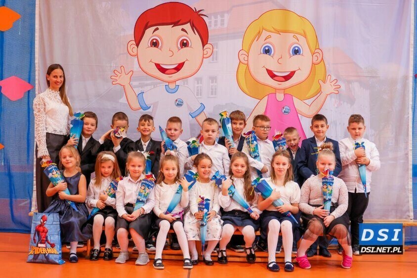 Zdjęcie do Ślubowanie uczni&oacute;w klas pierwszych